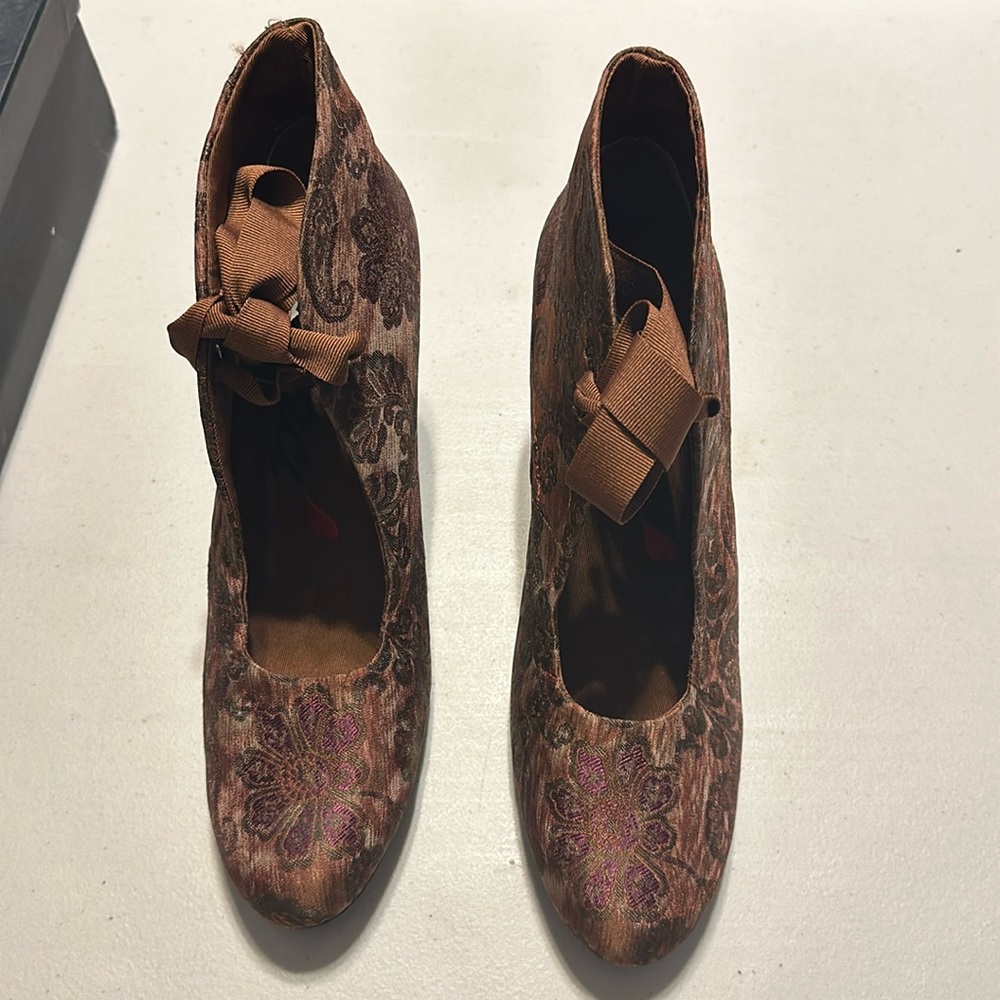 Vintage Baci heels